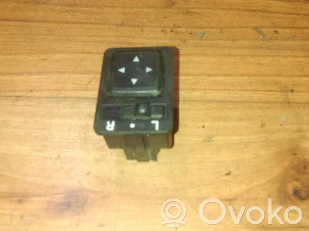 Interruptor del espejo lateral   MR114081,MR114081