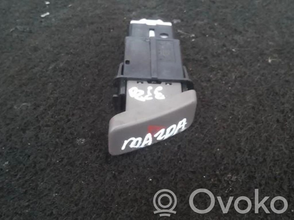Botón interruptor de luz de peligro   153132,153132