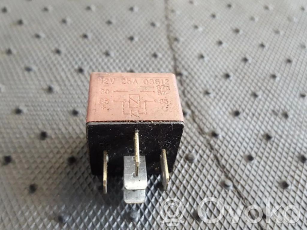 Otros relés   12V25A03612,12V25A03612