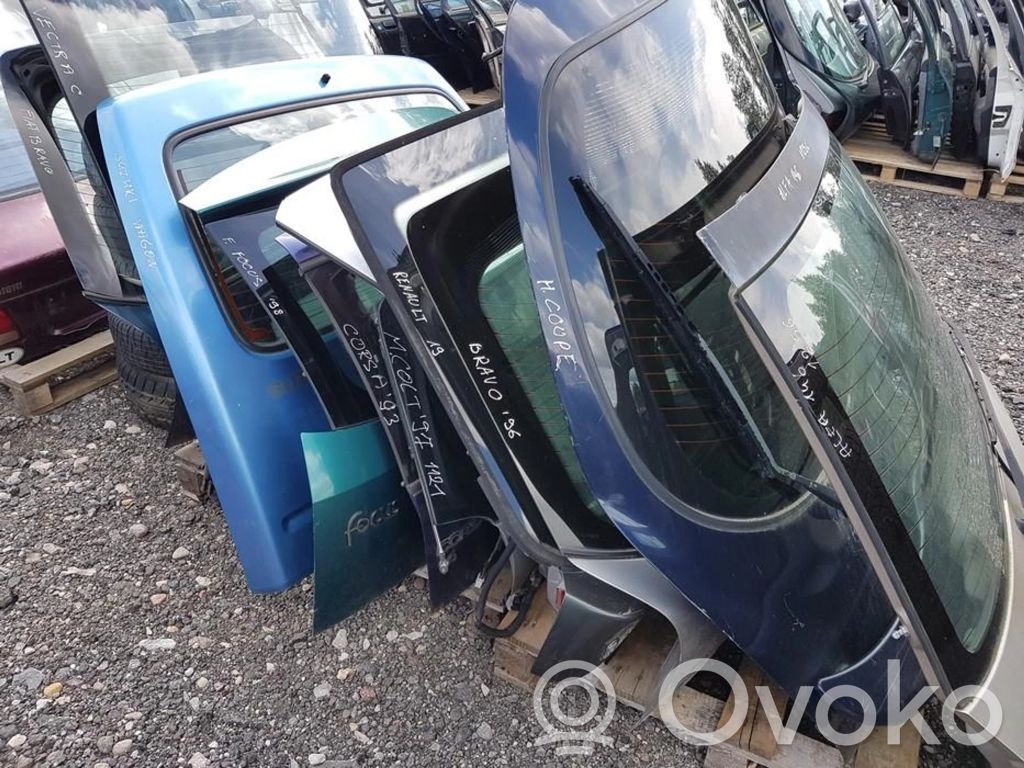 Opel Corsa B Puerta del maletero/compartimento de carga 