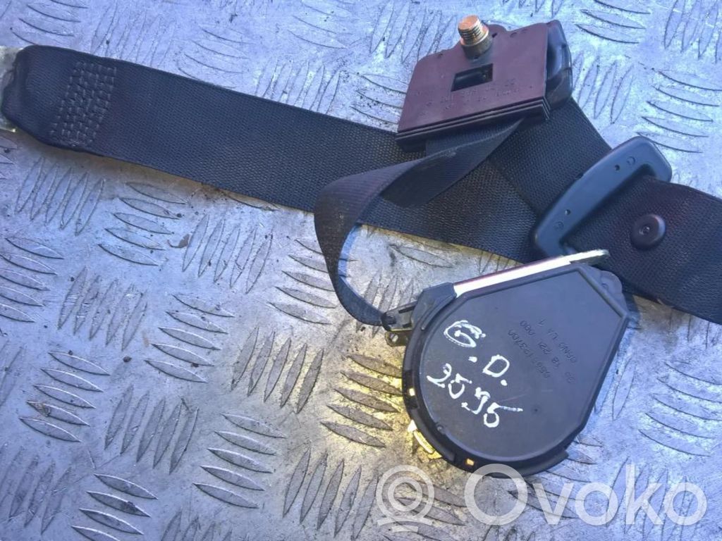Mercedes-Benz E W210 Cinturón trasero 