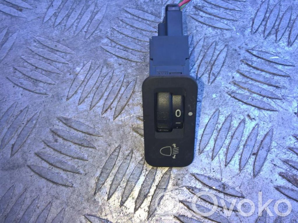 Peugeot 206 Headlight level height control switch 