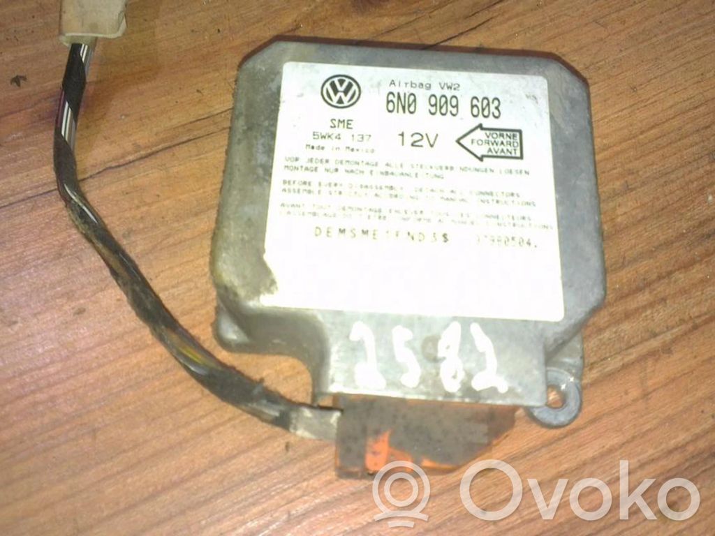Volkswagen Golf III Unitate/modul de comandă airbaguri 