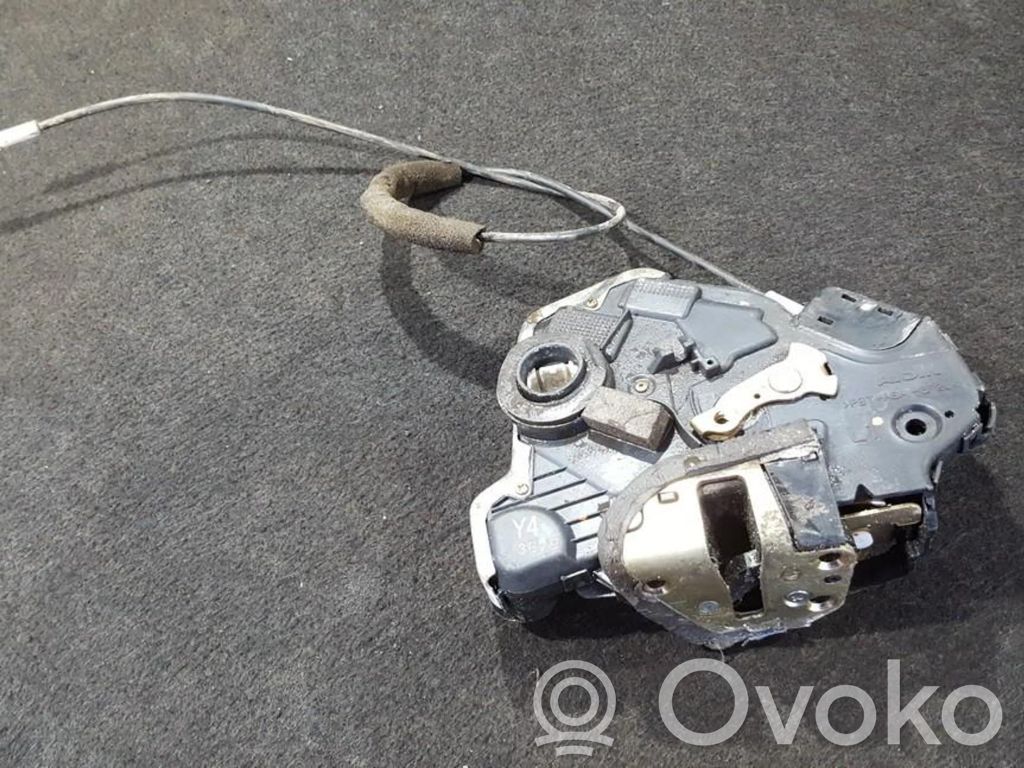 Toyota Corolla E120 E130 Încuietoare ușă față 