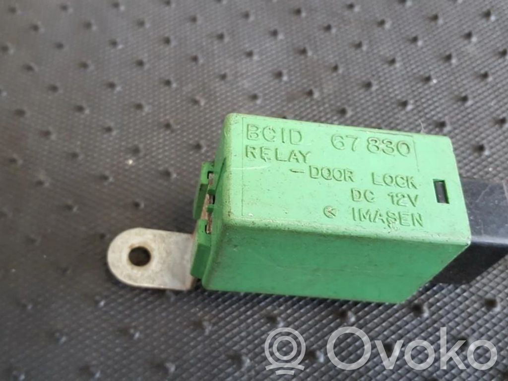 Mazda 323 Door control unit/module 
