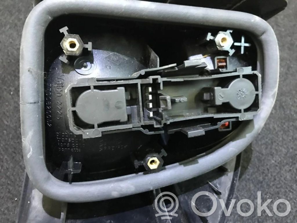 Renault Laguna I Porte ampoule de feu arrière