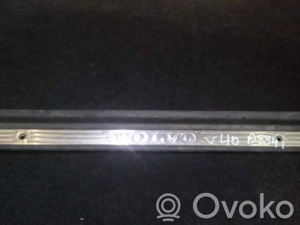 Volvo S40, V40 Listwa progowa przednia 
