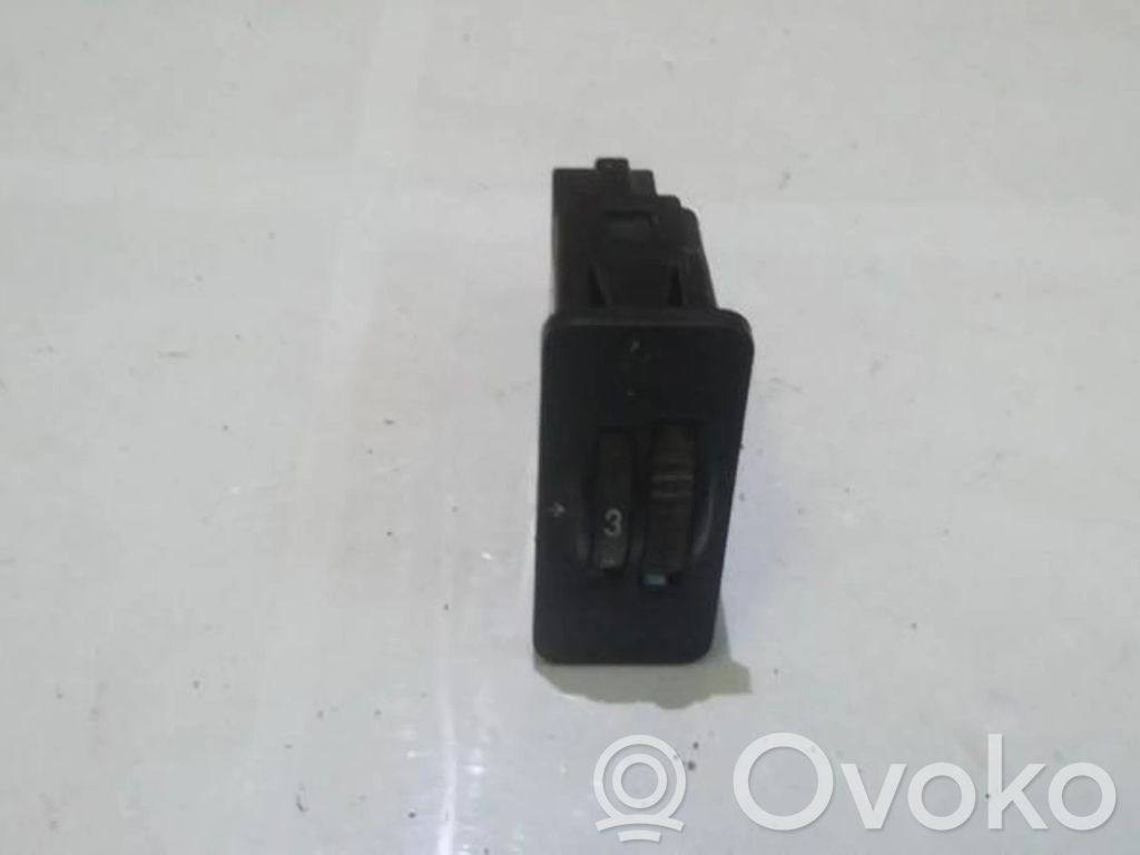 Bouton commande réglage hauteur de phares   05140067,F37D13K069AA,05140067,F37D13K069AA