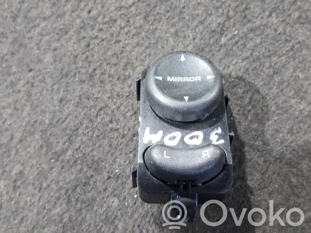 Wing mirror switch   04760174A,04760174AF,04760174A,04760174AF,39754D
