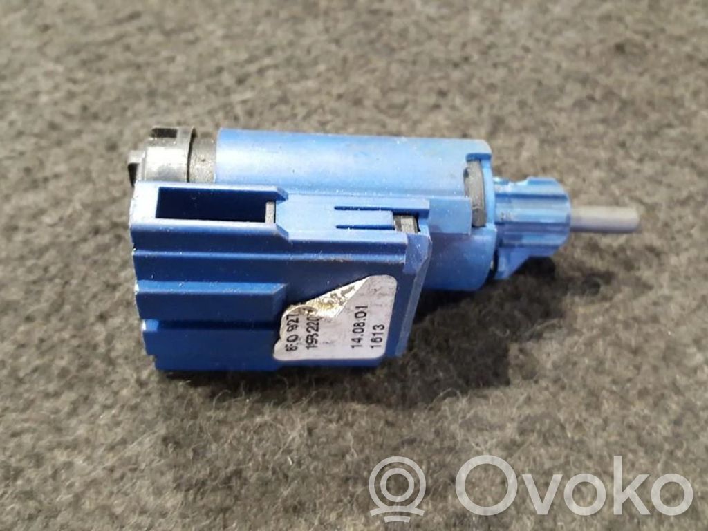 Interruptor sensor del pedal de freno   8E0927189,19322005,19322005,8E0927189