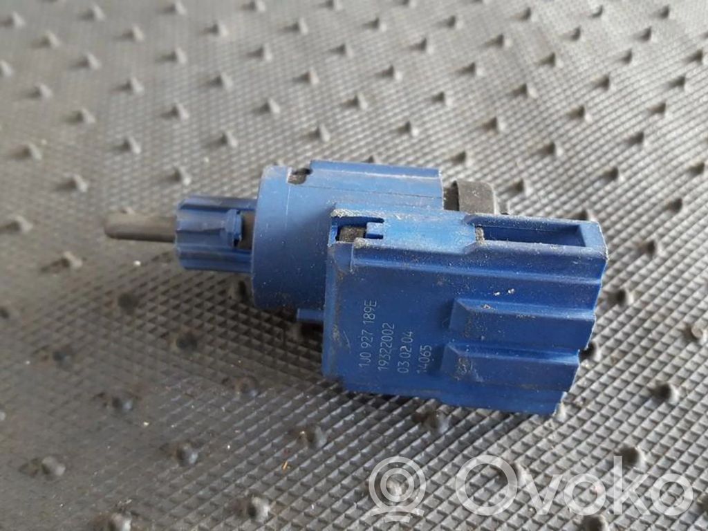 Volkswagen PASSAT B5.5 Interruttore del pedale del freno 