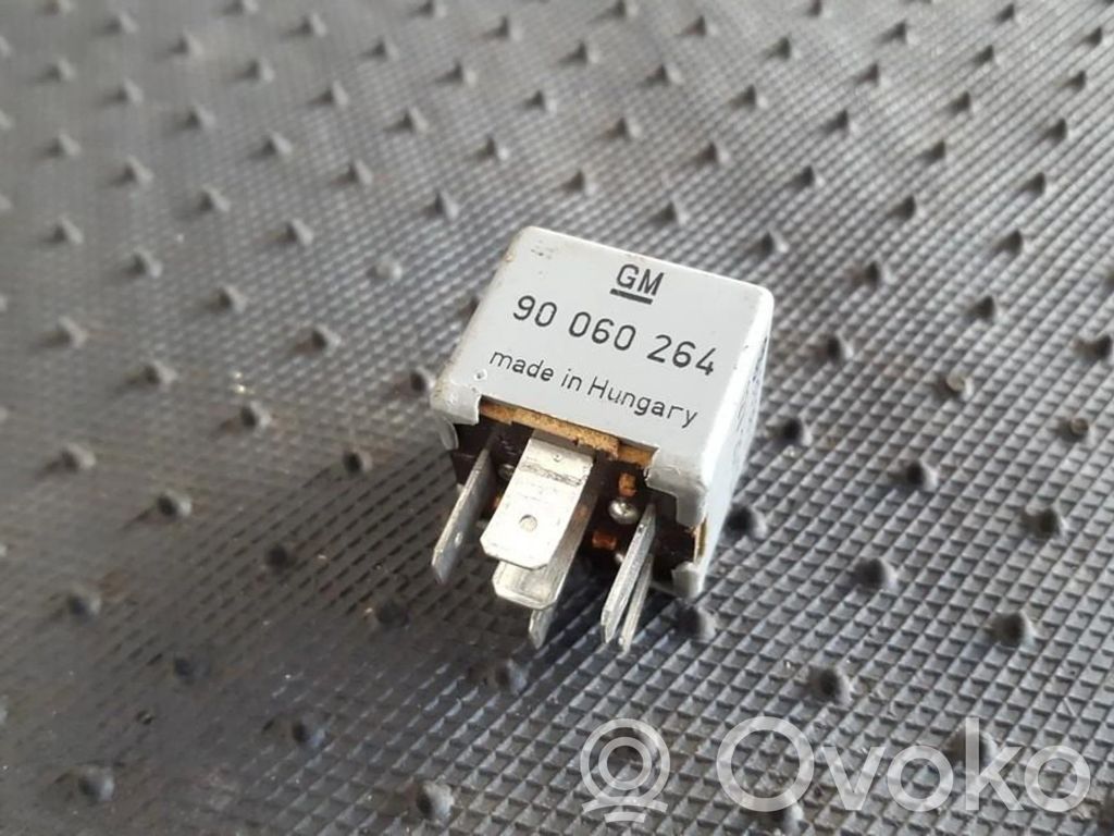 Opel Omega B2 Muu rele 