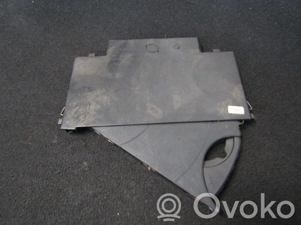 Volkswagen PASSAT B5 Suport pahare 