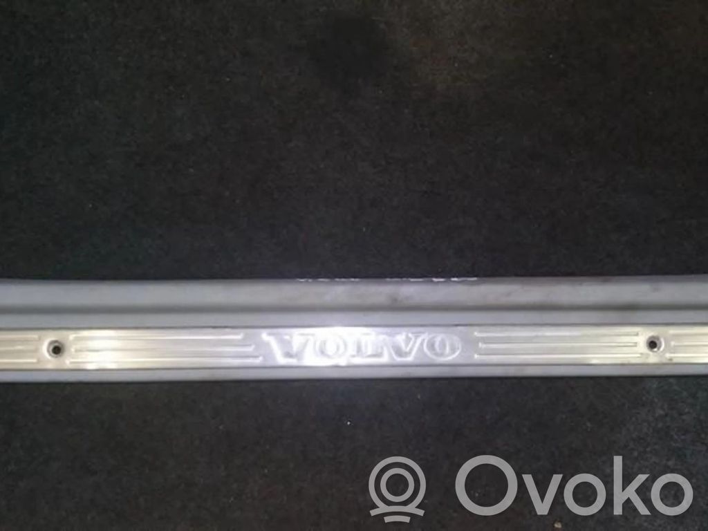 Volvo S40, V40 Capac prag spate 