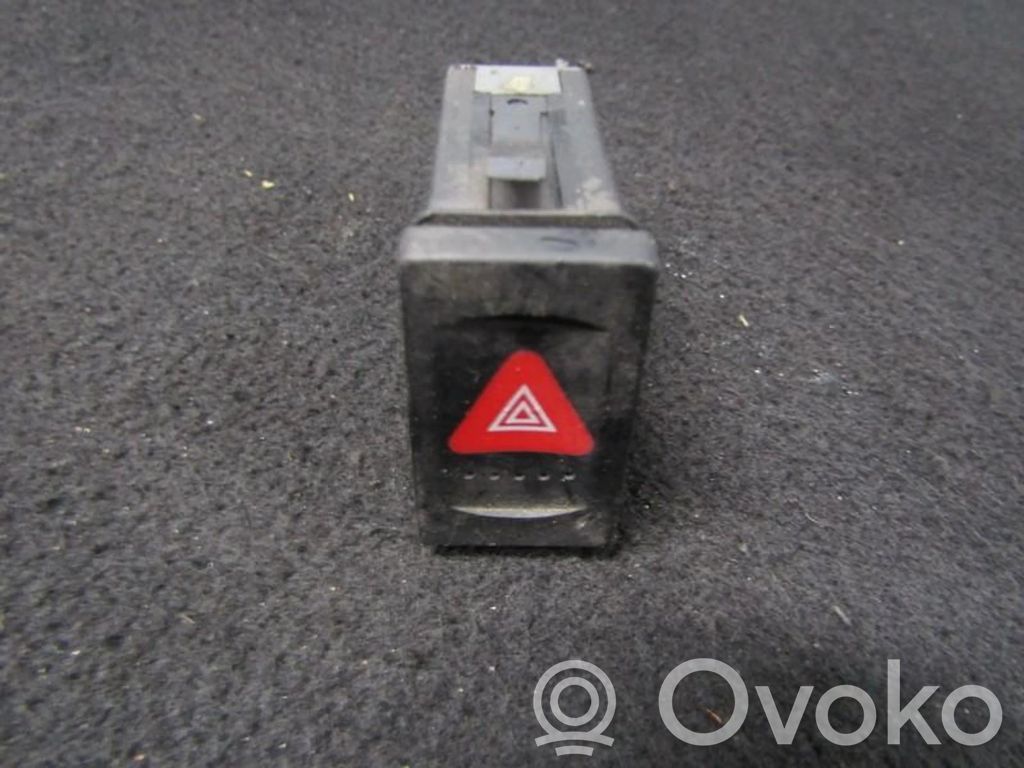 Volkswagen PASSAT B5 Comutator lumini pericol 