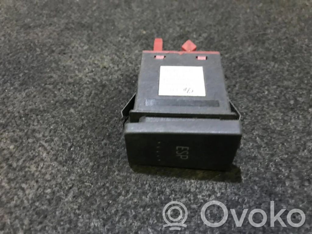 Bouton interrupteur programme de stabilité ESP   3B0927134A,3B0927134A