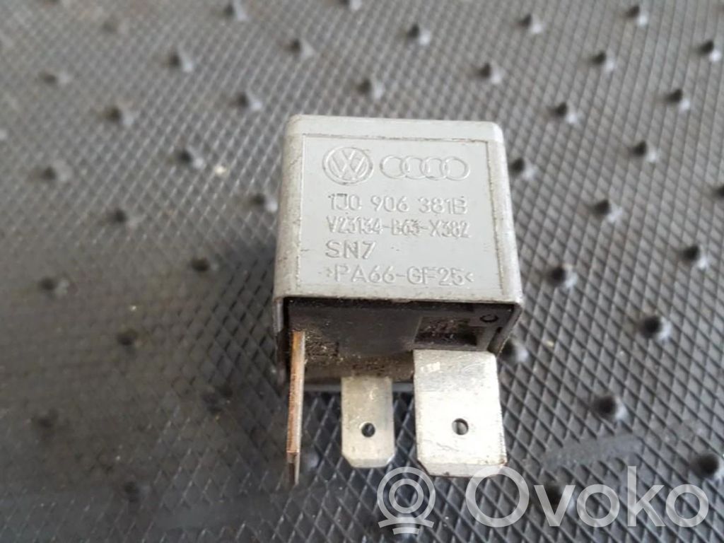 Volkswagen Golf IV Otros relés 