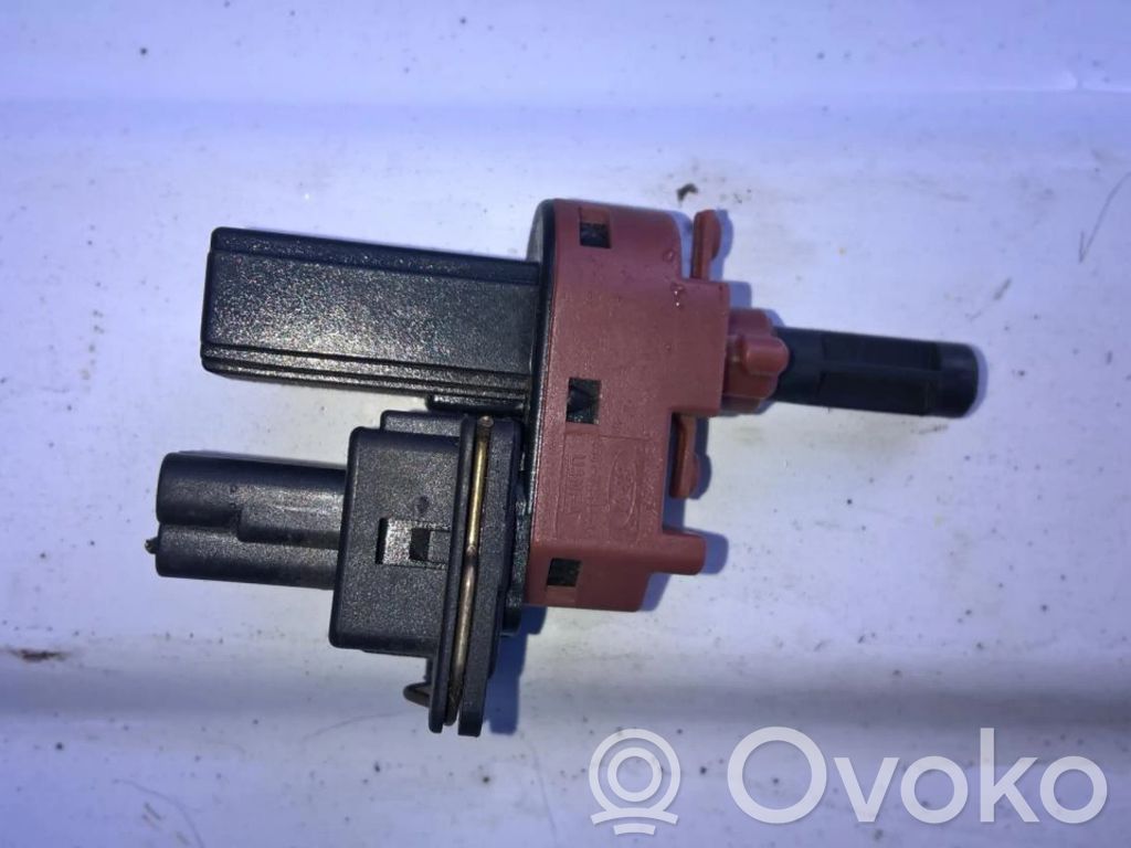 Interruptor sensor del pedal de freno   2S6T7C534AA,2S6T7C534AA,2S6T7C534AA,2S6T7C534AA
