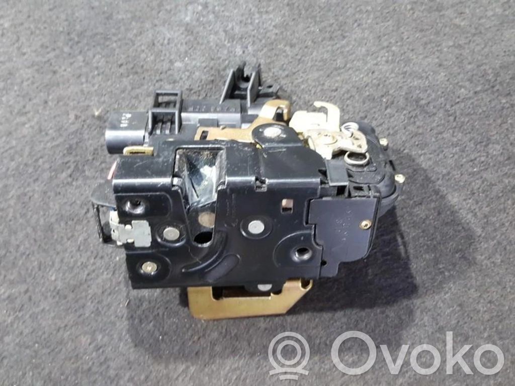 Audi A6 S6 C5 4B Serratura portiera anteriore