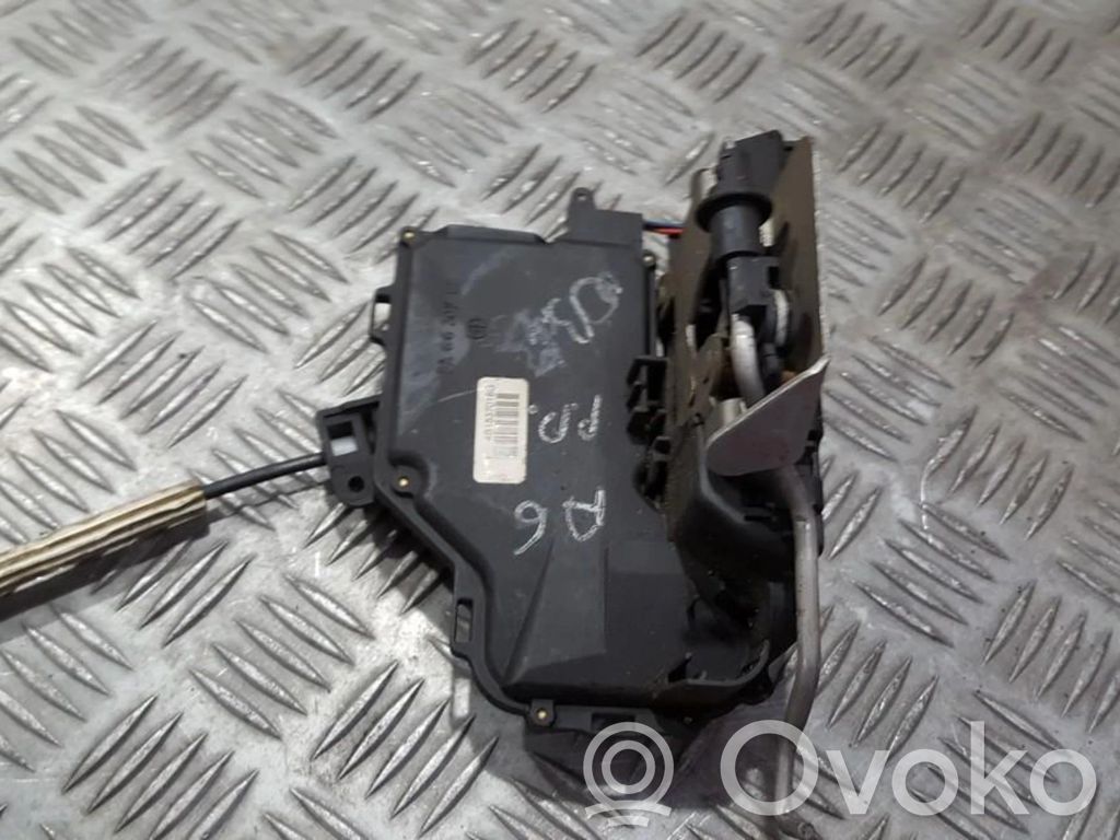 Audi A6 S6 C5 4B Serratura portiera anteriore 