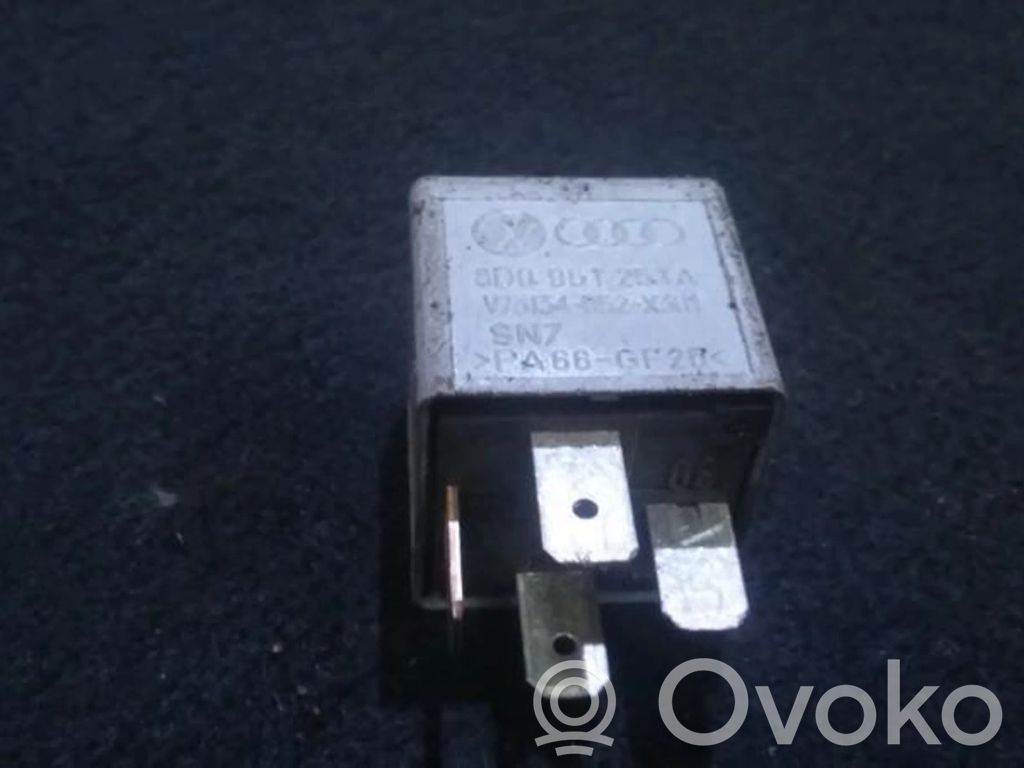 Audi A4 S4 B6 8E 8H Alte relee 