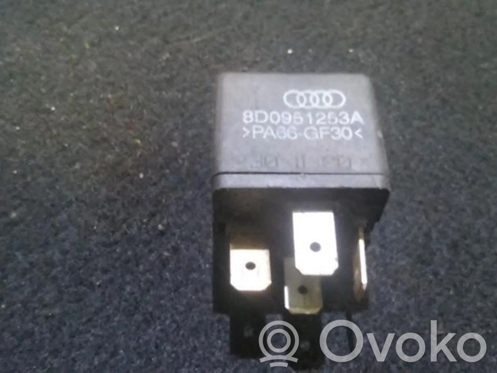 Audi A4 S4 B7 8E 8H Alte relee 