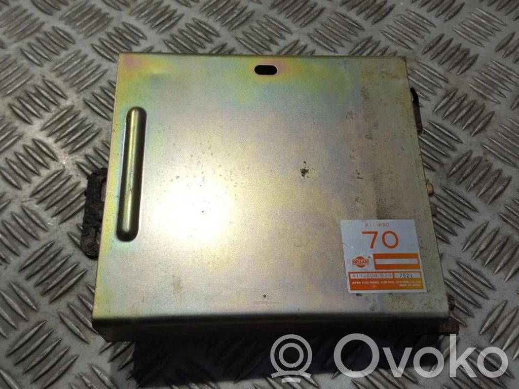 Nissan Sunny Unidad de control/módulo del motor 
