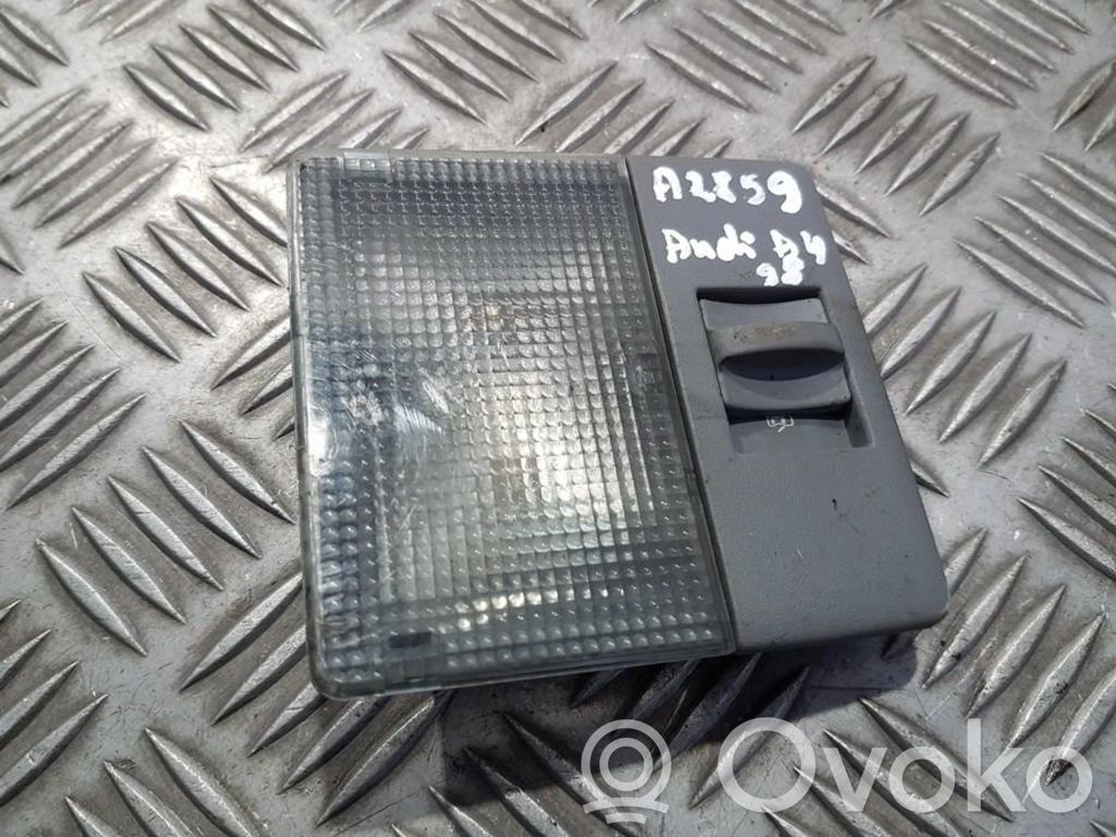 Luz del asiento trasero   8D0947105B,8D0947105B