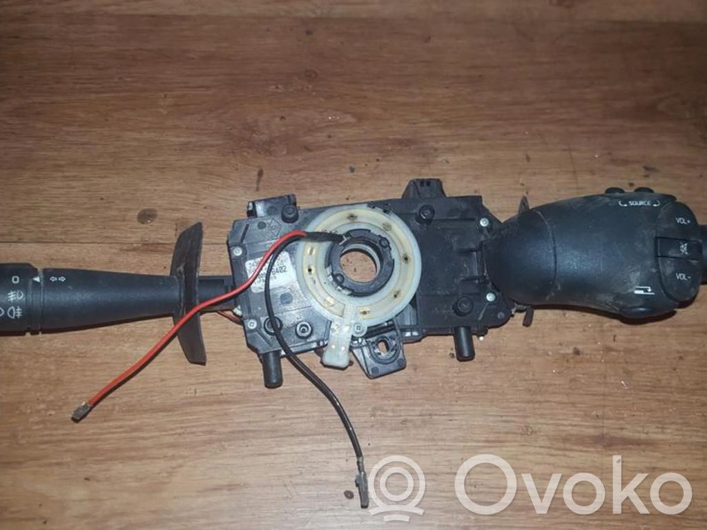 Renault Megane I Leva/interruttore dell’indicatore di direzione e tergicristallo 