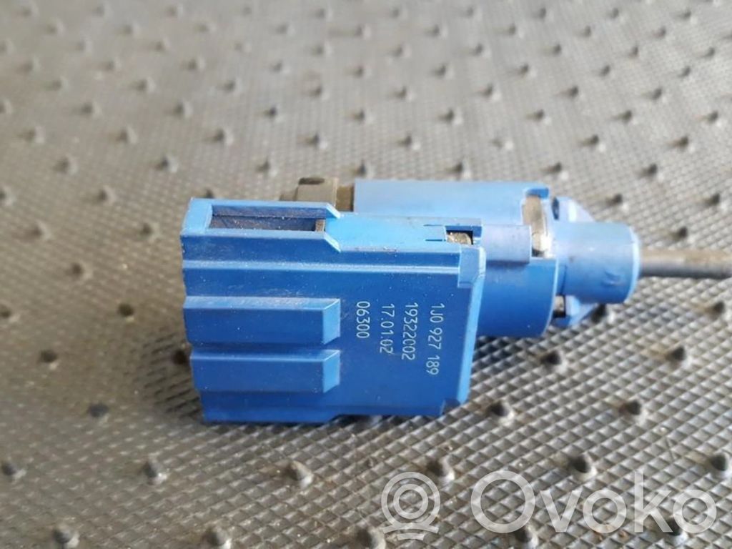 Volkswagen PASSAT B5.5 Interruttore del pedale del freno
