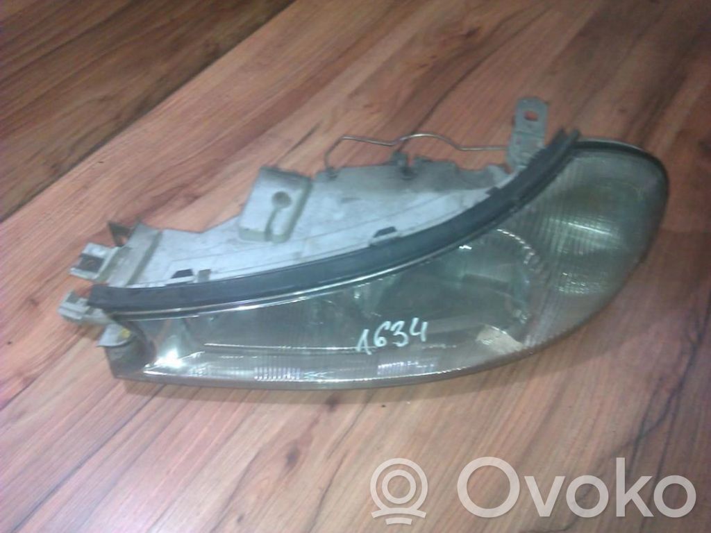 Ford Mondeo MK II Scheinwerfer 