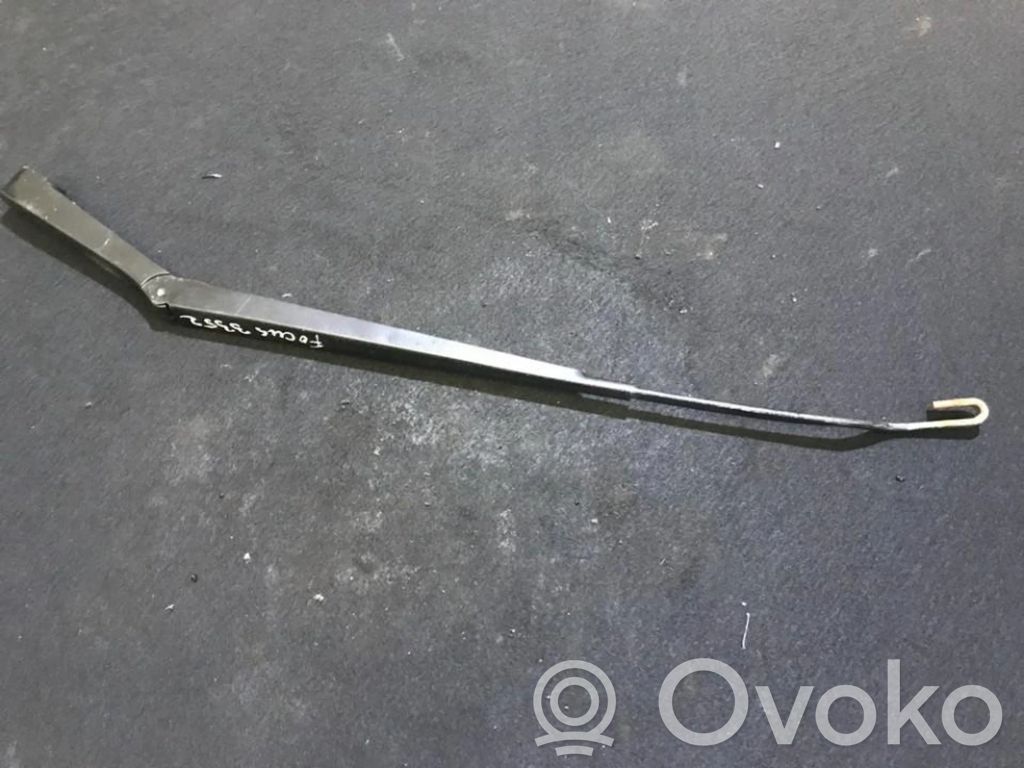Ford Focus Wischerarm vorne 