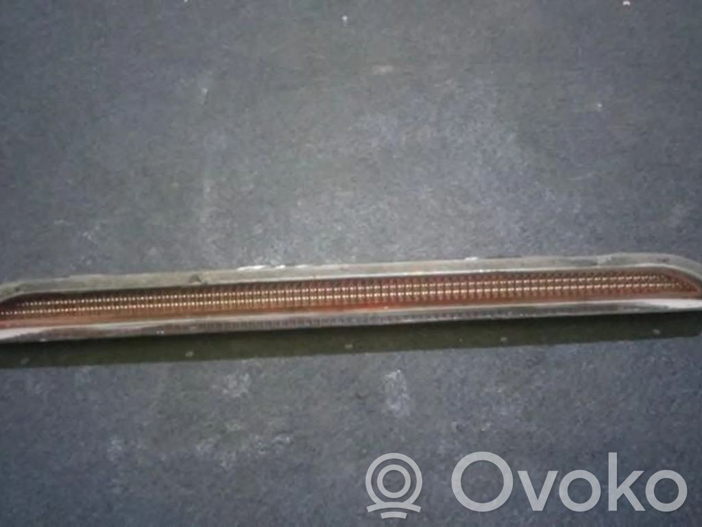 Subaru Outback Third/center stoplight 