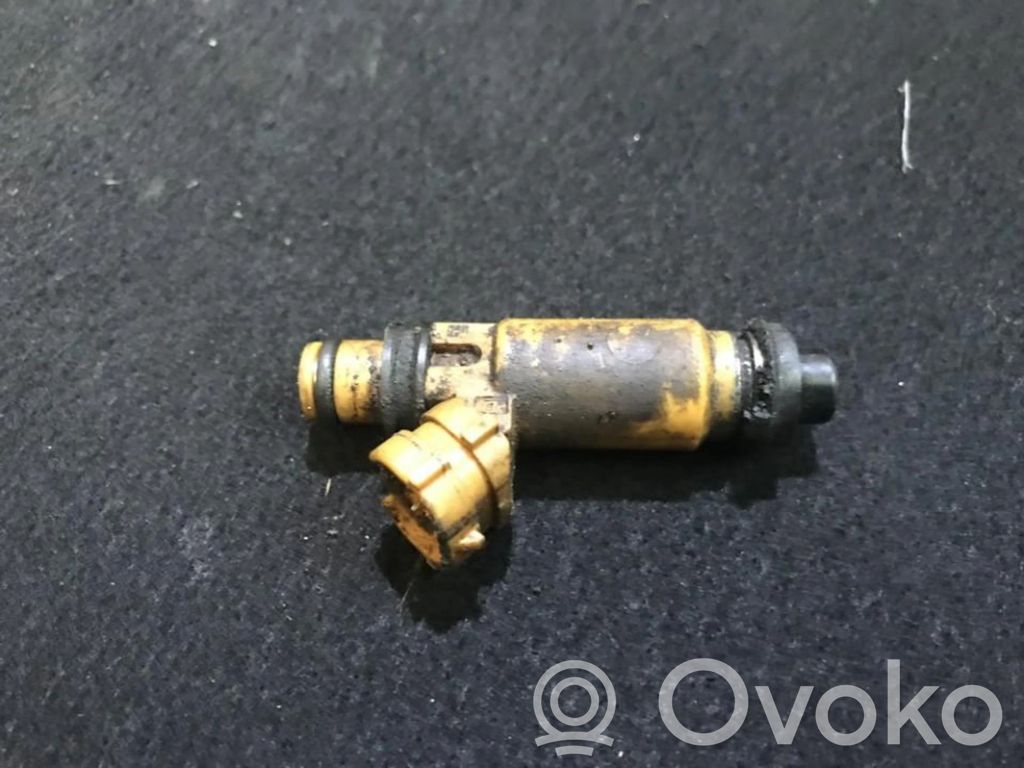 Mazda 626 Inyector de combustible 
