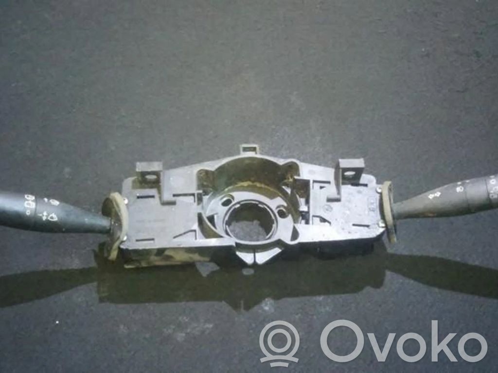 Peugeot 206 Leva/interruttore dell’indicatore di direzione e tergicristallo 