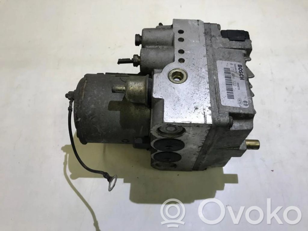 Mitsubishi Carisma ABS bloks 