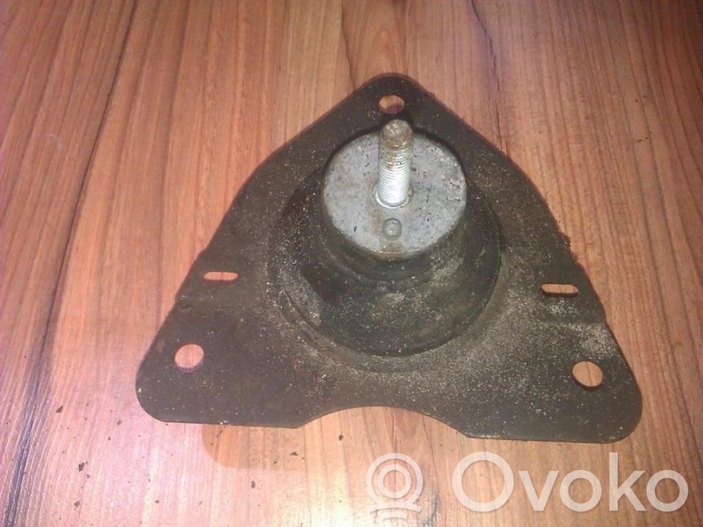 Renault Laguna I Engine mount bracket 