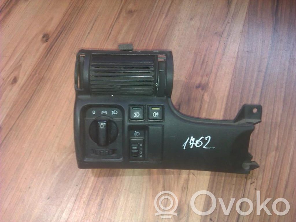 Opel Astra F Moldura protectora de la rejilla de ventilación lateral del panel