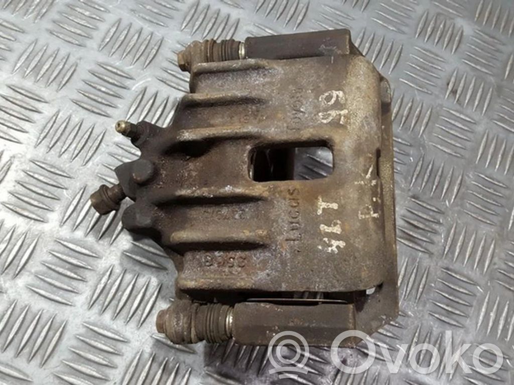 Caliper de freno delantero