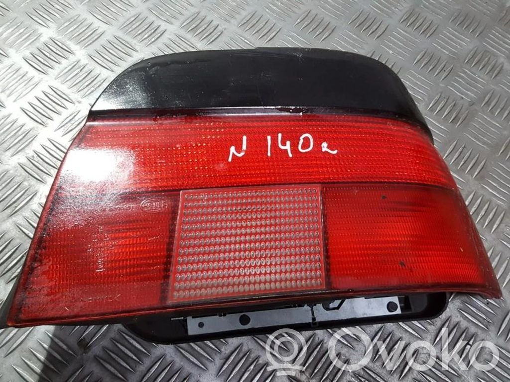 Rear/tail lights   8358032,8358032