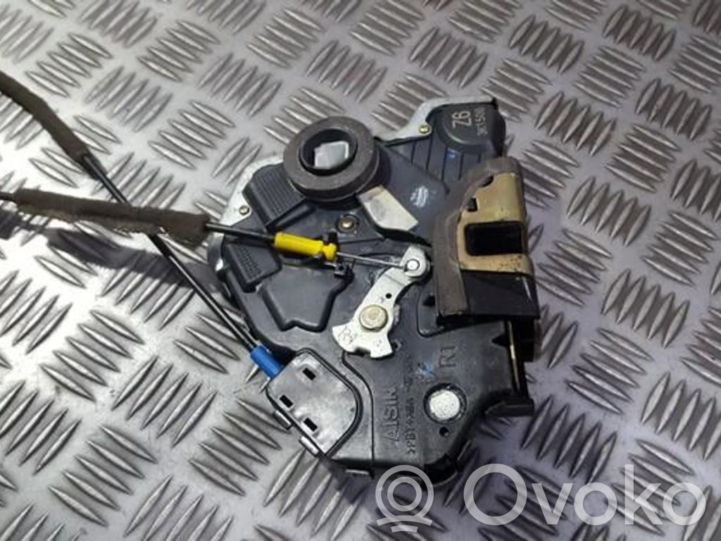 Toyota Corolla Verso E121 Serratura portiera anteriore