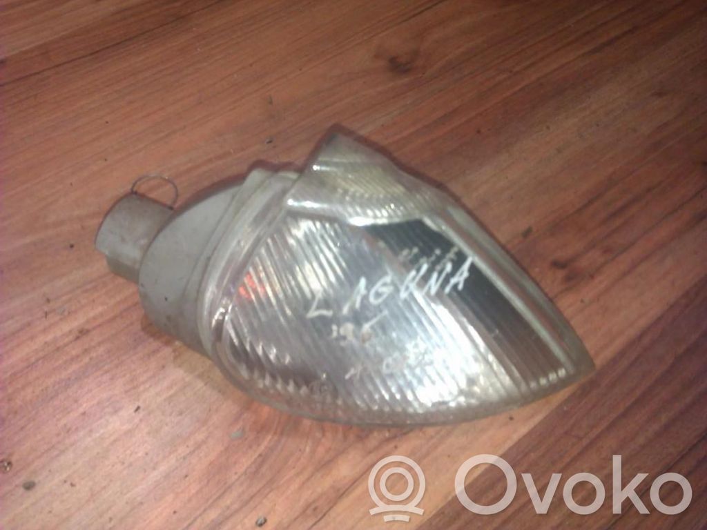 Renault Laguna I Front indicator light 