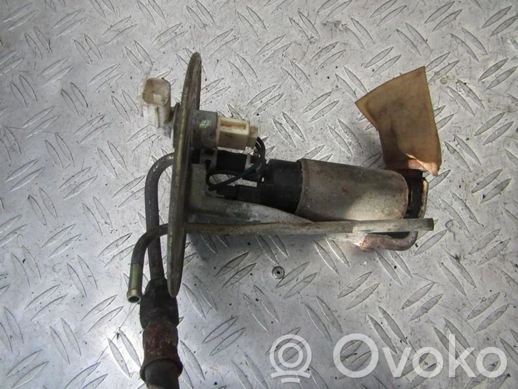 Mitsubishi Space Runner Pompă combustibil în rezervor 