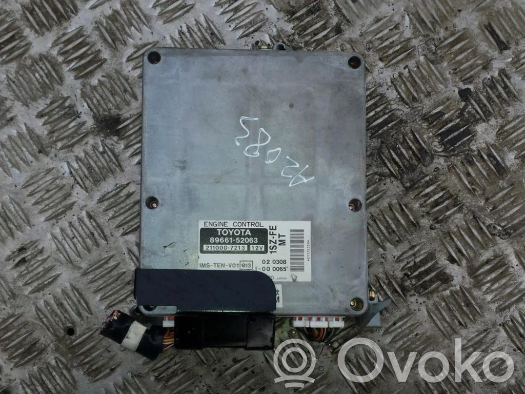 Toyota Yaris Engine control unit/module 