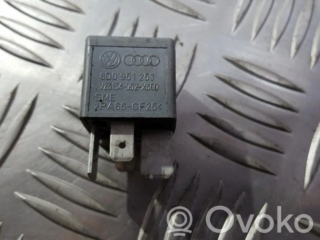 Sonstige Relais   8D0951253,V23134J52X300,8D0951253,V23134J52X300,V23134J52X300