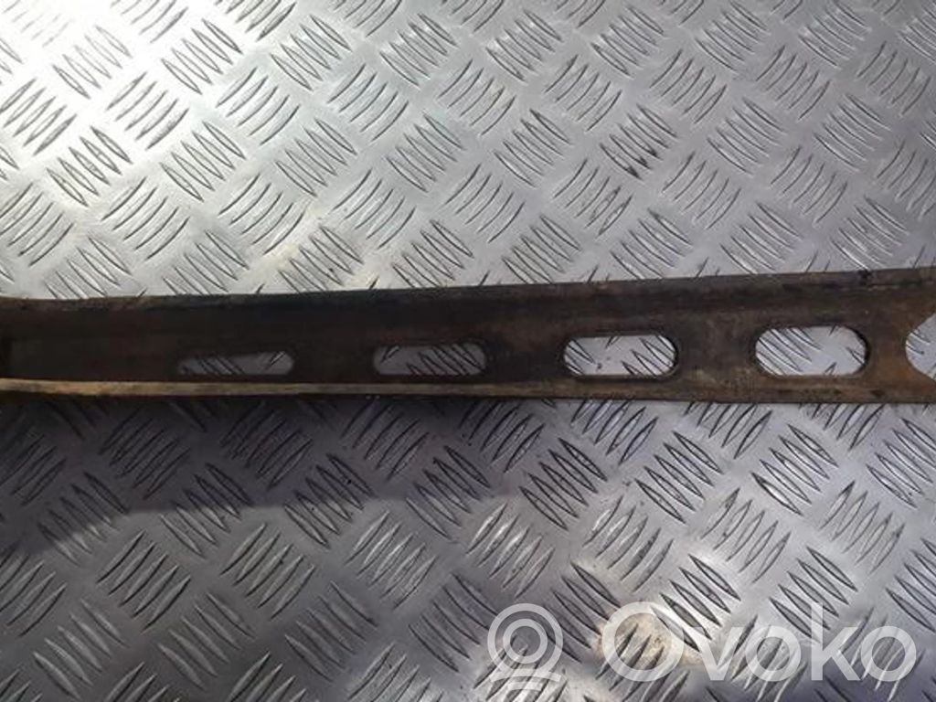 Basculă superioară spate