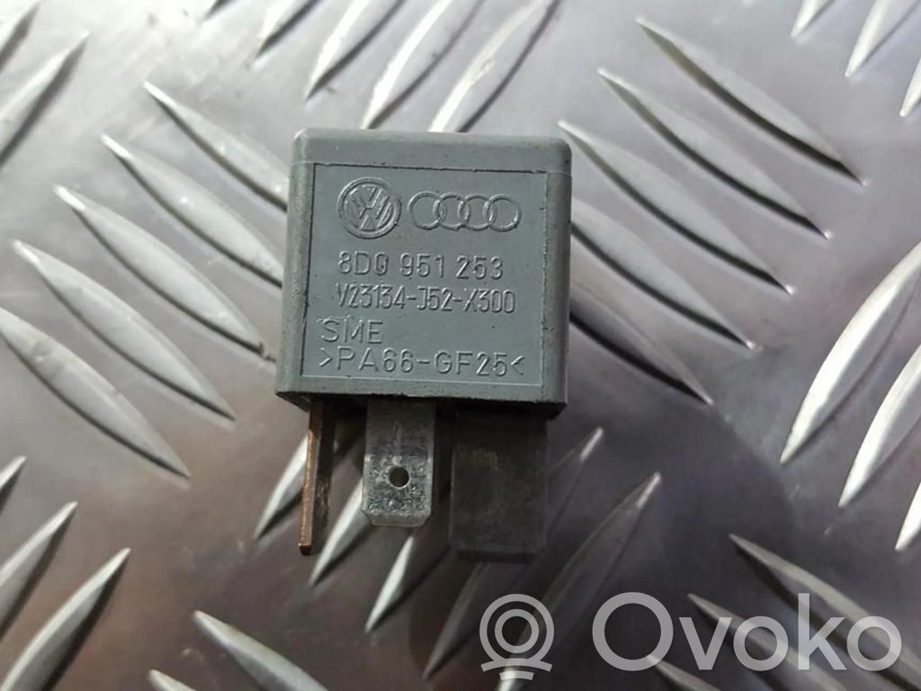 Sonstige Relais   8D0951253,V23134J52X300,8D0951253,V23134J52X300,V23134J52X300