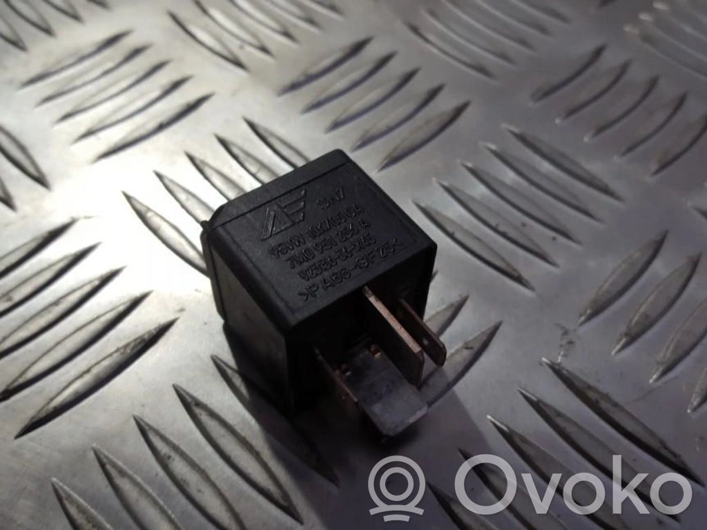 Muu rele   95VW10K705CA,7M0951253A100,7M0951253A,95VW10K705CA