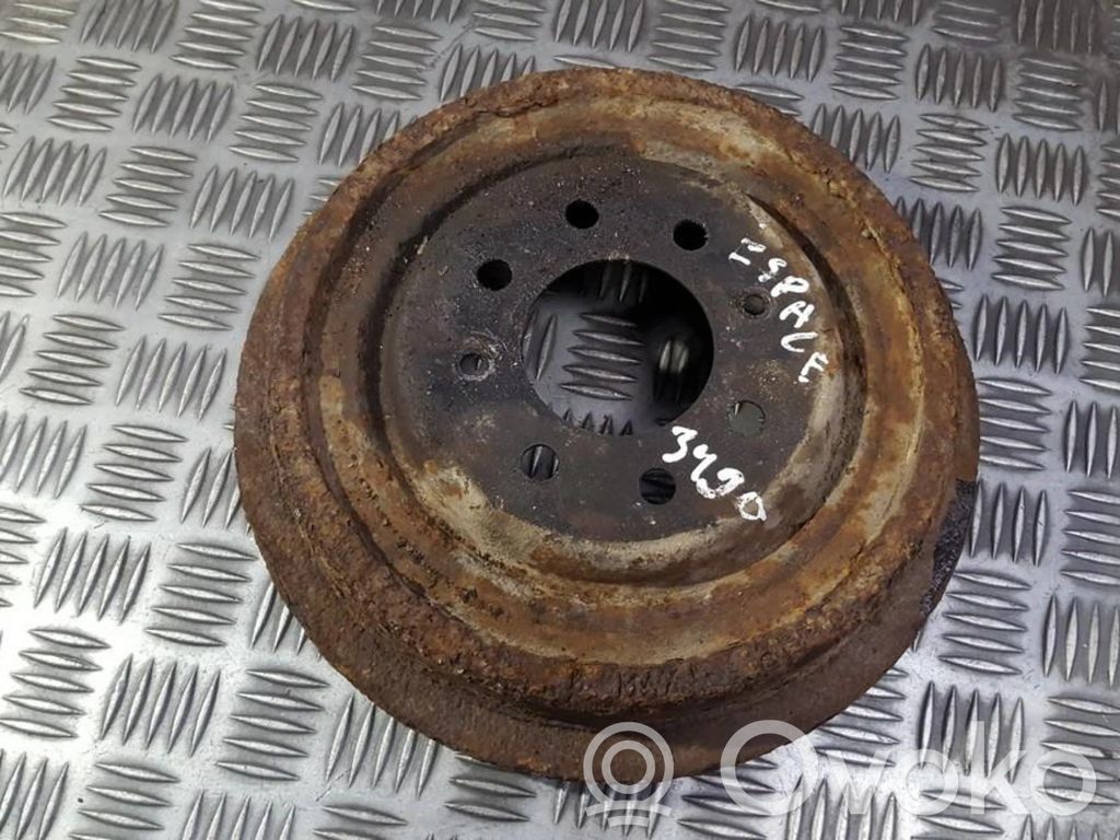 Tambour de frein arrière