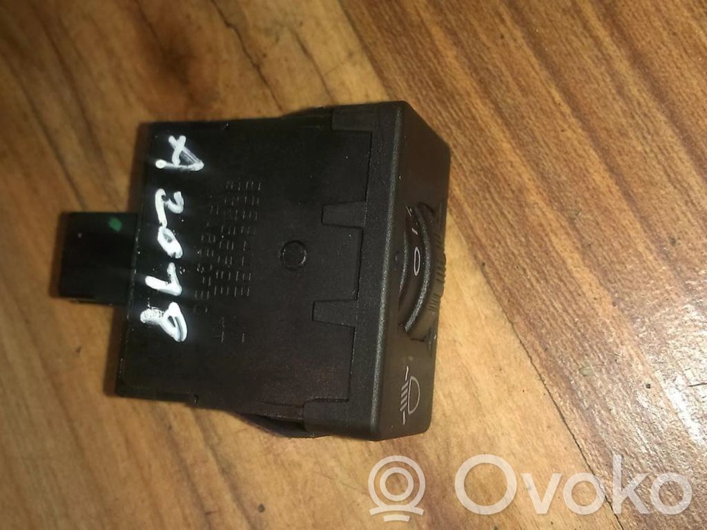 Bouton commande réglage hauteur de phares   96384422XT,96384422XT